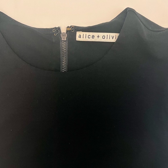 alice + olivia
Aubrey Puff Sleeve Crop Top - Picture 7 of 9